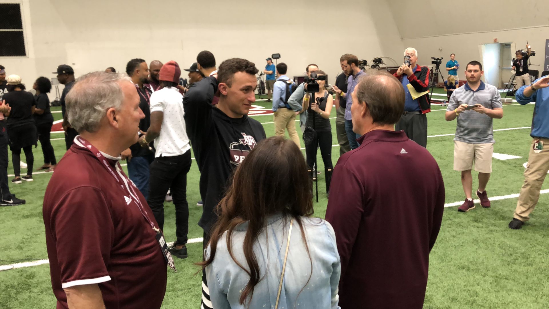 Manziel talks to Fisher at Pro Day